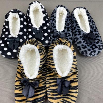 3 Pair New Slipper Socks Size Small 5-6