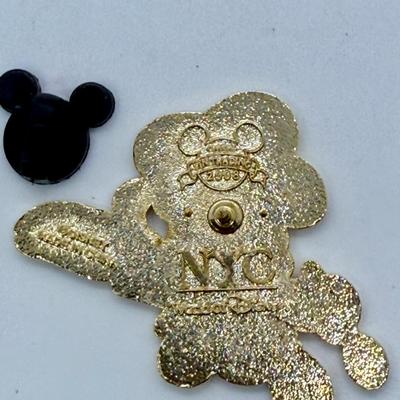 Sale Photo Thumbnail #232: Chef Mickey Mouse is an Open Edition pin from the World Of Disney (NYC): Broadway Roles Series pin series. It was originally released in January, 2008 and was available as an Officially Licensed Disney trading pin.