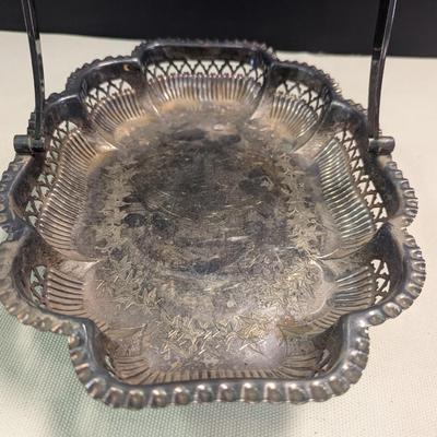 Sale Photo Thumbnail #3011: Walker & Hall Sheffield English Silverplate Pierced Basket #5935, circa 1910