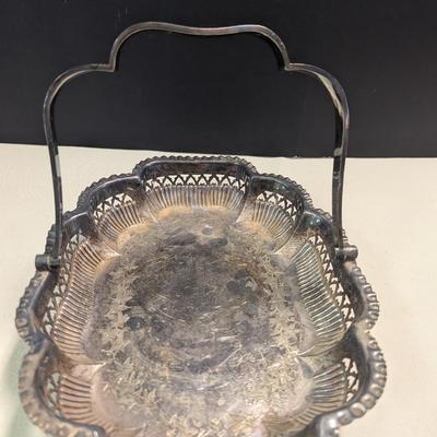 Sale Photo Thumbnail #3012: Walker & Hall Sheffield English Silverplate Pierced Basket #5935, circa 1910