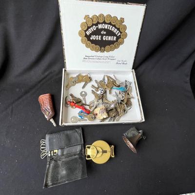 Lot 206 Cigar box of keys & other