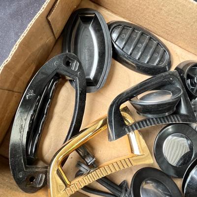 Lot 207 Volrath Pot handles