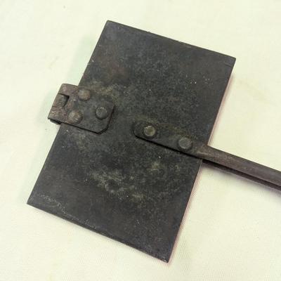 Sale Photo Thumbnail #123: Antique 1800's Cast Iron Fireplace Waffle Maker Flower Design