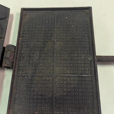 Sale Photo Thumbnail #120: Antique 1800's Cast Iron Fireplace Waffle Maker Flower Design
