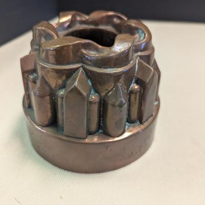 Sale Photo Thumbnail #1907: Hammered Antique Victorian Copper Pudding Jelly Baking Mold