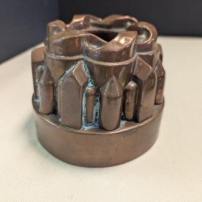 Sale Photo Thumbnail #1905: Hammered Antique Victorian Copper Pudding Jelly Baking Mold