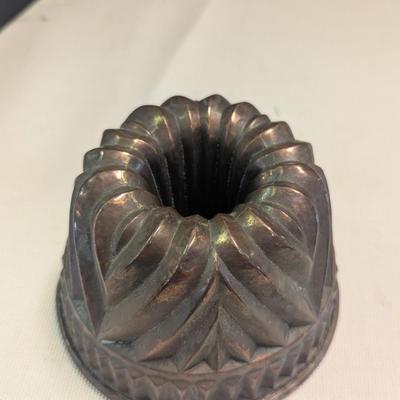 Sale Photo Thumbnail #1929: Hammered Antique Victorian Copper Pudding Jelly Baking Mold