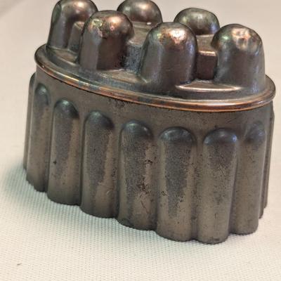 Sale Photo Thumbnail #1935: Hammered Antique Victorian Copper Pudding Jelly Baking Mold