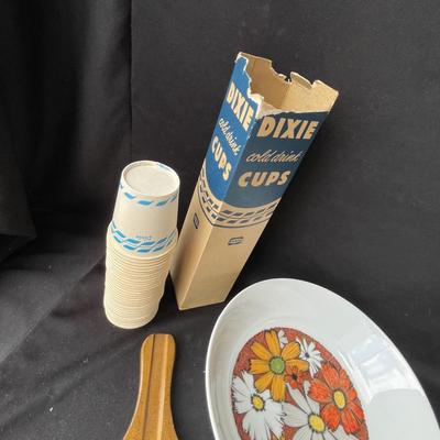 Lot 226 Assorted Kitchen items