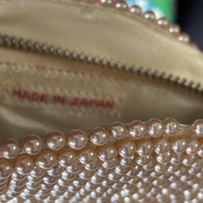 Lot 233 Lot of purses & bags