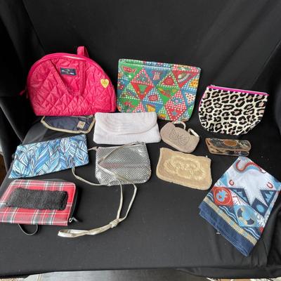 Lot 233 Lot of purses & bags