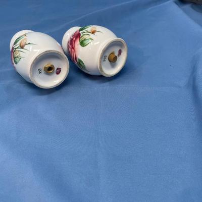 Lot 248 Lefton American Rose Shakers