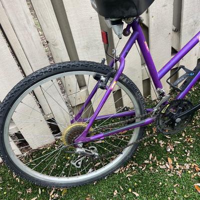 Giant Acapulco Woman’s Bike