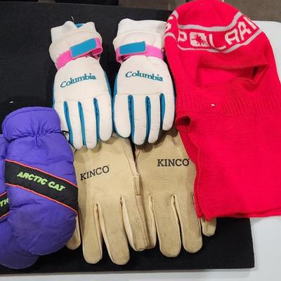 Sale Photo Thumbnail #50: Vintage Polaris Hat & Artic Cat mitten / glove lot
Will receive all items pictured