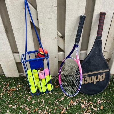 Tennis hopper and rackets