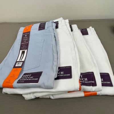 4 New Pair Gloria Vanderbilt Jeans Size 16