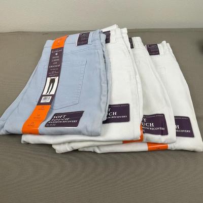 4 New Pair Gloria Vanderbilt Jeans Size 16