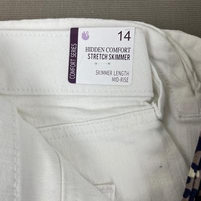New 3 Pair Capri Pants Size 14
