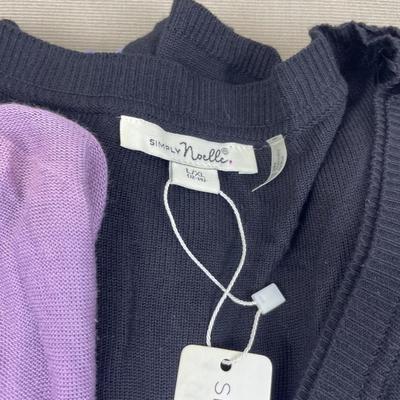 3 New Simply Noelle fine gauge V-neck Sweaters