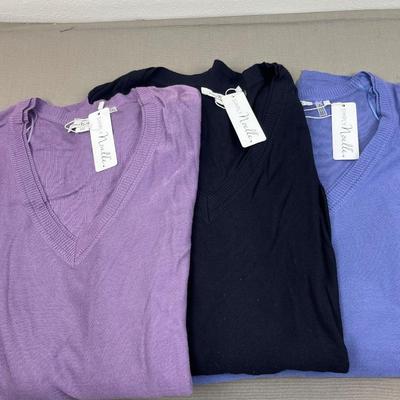 3 New Simply Noelle fine gauge V-neck Sweaters