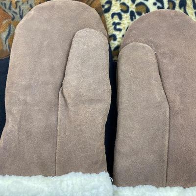 2 New Fleece Hoods, Thick Leather XL Men’s Gloves
