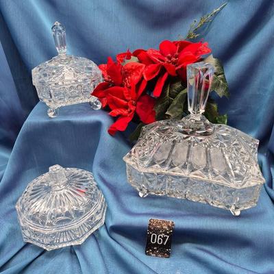 Sale Photo Thumbnail #112: Square is 5 x 6 inches
Oblong is 8 x 5 inches x 9 inches
Round is 5.5 by 5 inches
Perfect for holiday treat gift containers!