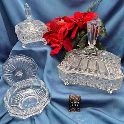 Sale Photo Thumbnail #113: Square is 5 x 6 inches
Oblong is 8 x 5 inches x 9 inches
Round is 5.5 by 5 inches
Perfect for holiday treat gift containers!