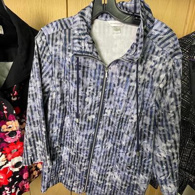 5 Women’s Blazers, Jackets XL 16