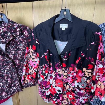 5 Women’s Blazers, Jackets XL 16