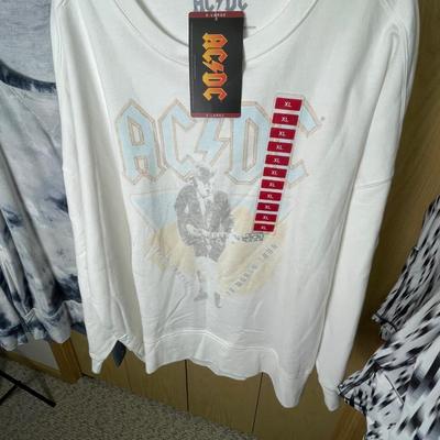 7 Women’s Casual tops XL
