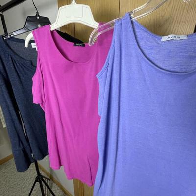 9 Women’s Tops Most XL
