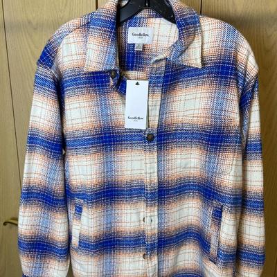 New Women’s Small Shirt Jacket Sheyenne colors