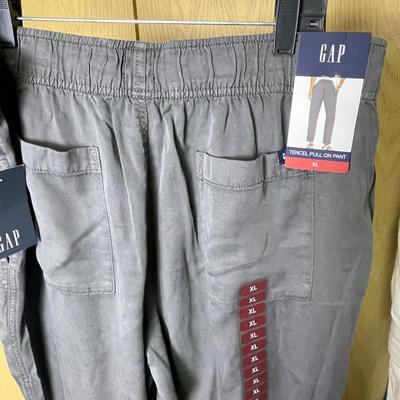 3 New Women’s Bottoms XL