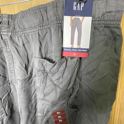 3 New Women’s bottoms XL