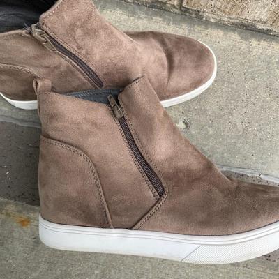 5 Pair Women’s Booties, Shoes Size 9