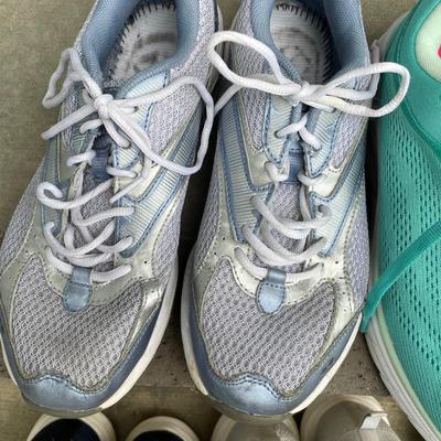 5 Pair Casual Shoes sneakers Size 9