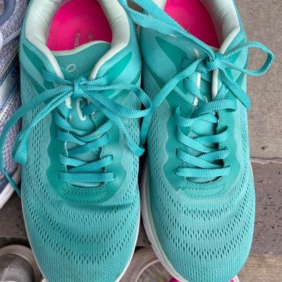 5 Pair Casual Shoes sneakers Size 9