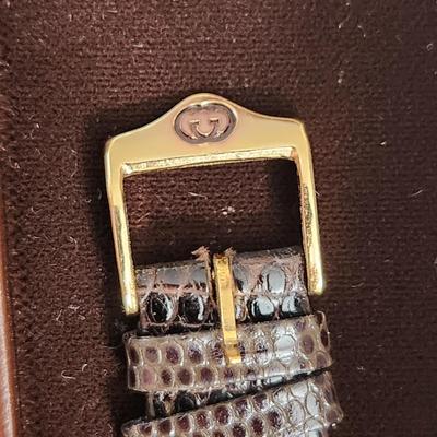 2 Vintage Gucci Watches Mens Woman with Cases