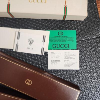 2 Vintage Gucci Watches Mens Woman with Cases