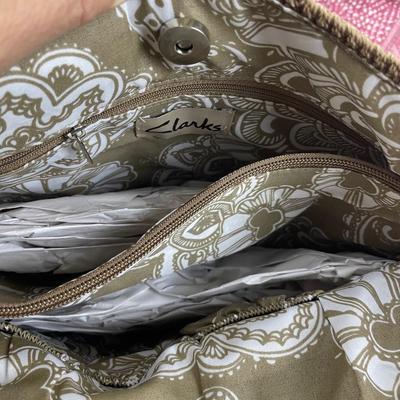 4 Purses & Fabric Basket