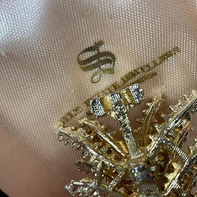 Signed ART Christmas brooch