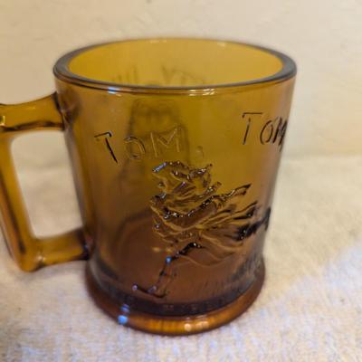 Tiara Amber Nursery Rhymes Humpty Dumpty glass