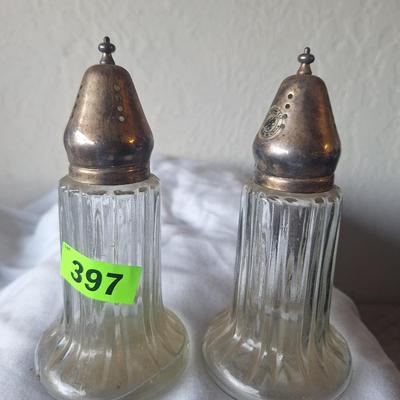 Large salt and pepper shakers