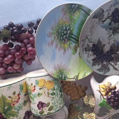 misc grape décor