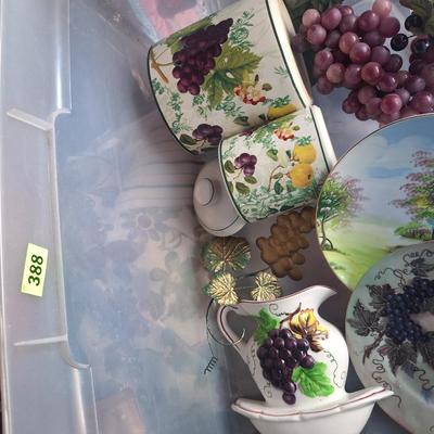misc grape décor