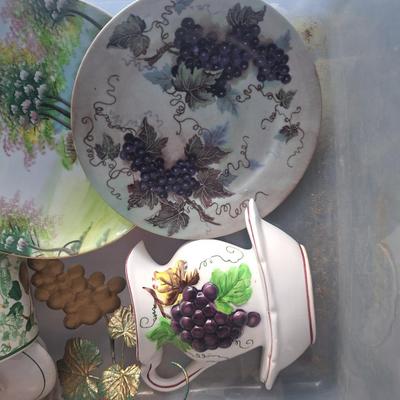misc grape décor
