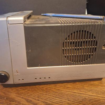 Vintage portable TV -untested