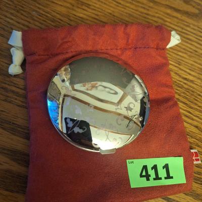Compact mirror
