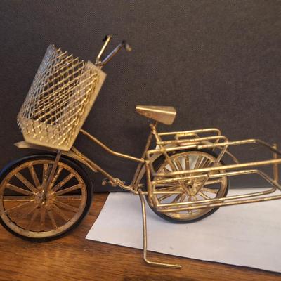 Bicycle shaped salt and pepper holder