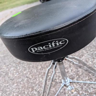 Musicians chair / steel with padded seat